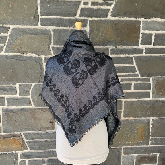 Zadig and Voltaire NWT Kerry Jac Large Scarf - Picture 2 of 12